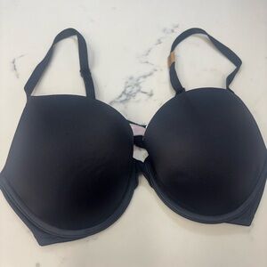 PINK Women's Black Padded Bra